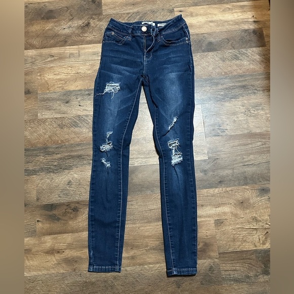 YMI Denim - YMI Distressed Jeans Mid rise